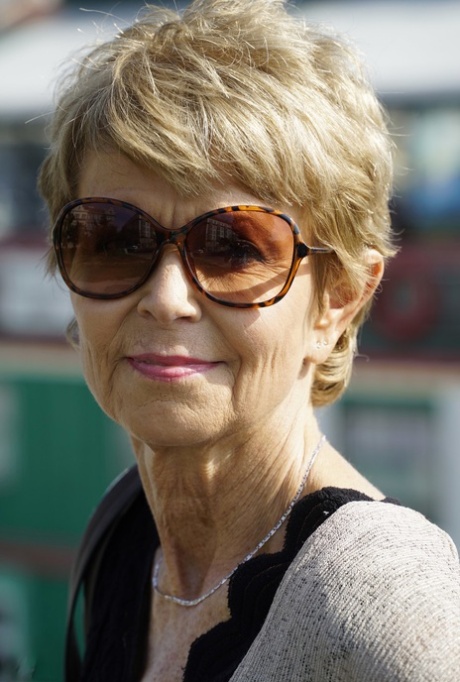 Amateur Granny Porn Picture Galleries
